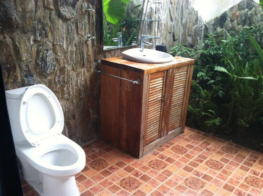The Lotus Garden Bed & Breakfast Puerto Princesa Екстериор снимка