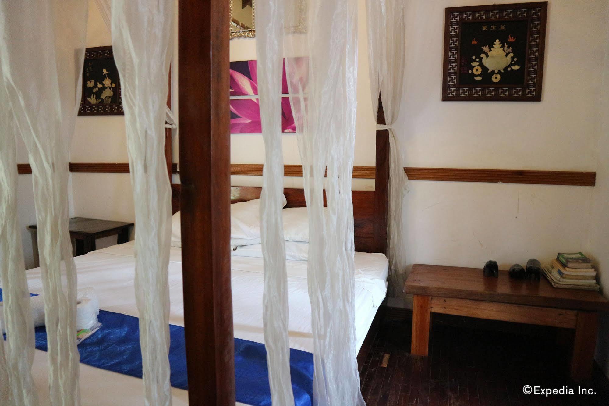 The Lotus Garden Bed & Breakfast Puerto Princesa Екстериор снимка
