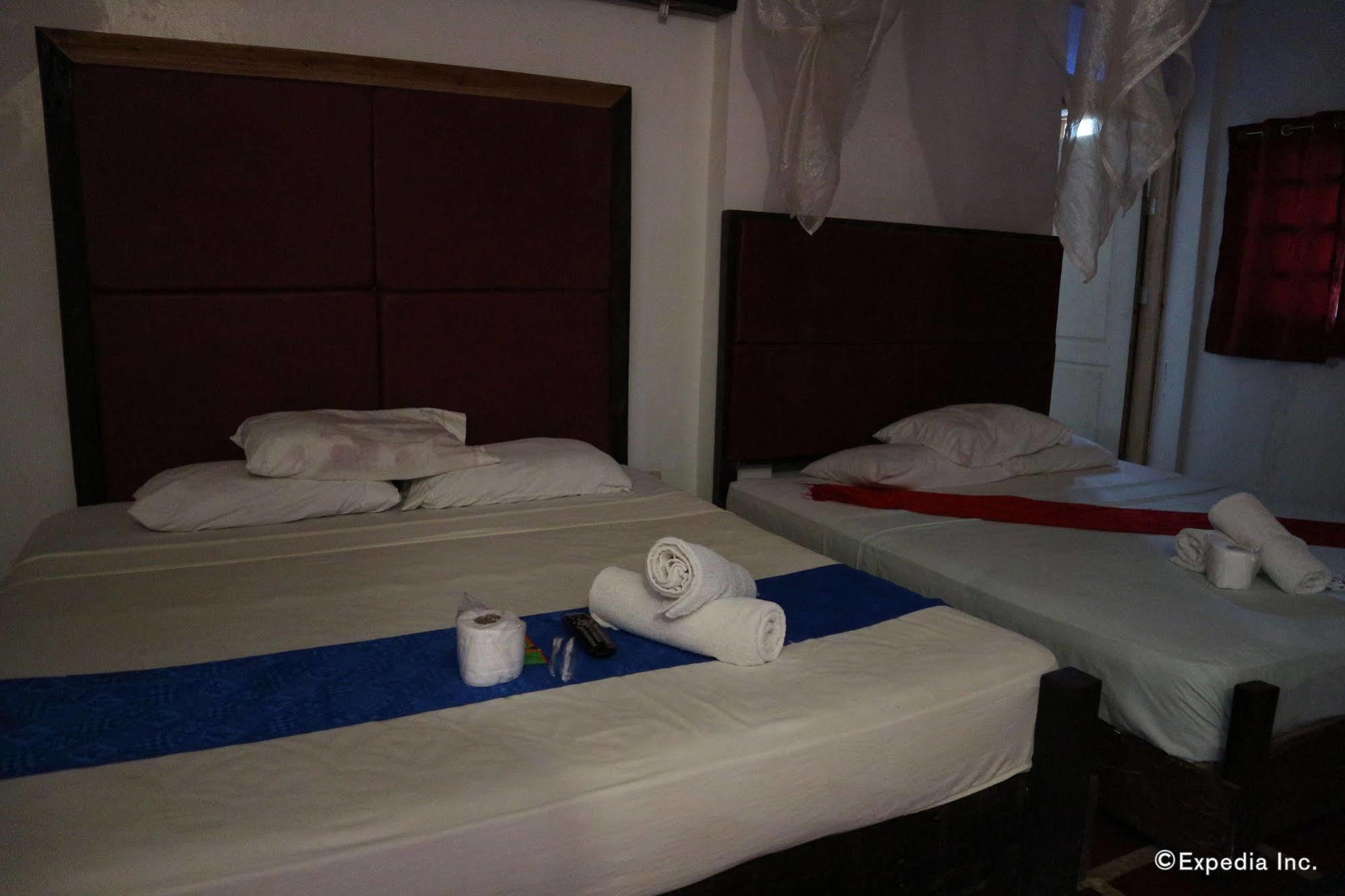 The Lotus Garden Bed & Breakfast Puerto Princesa Екстериор снимка