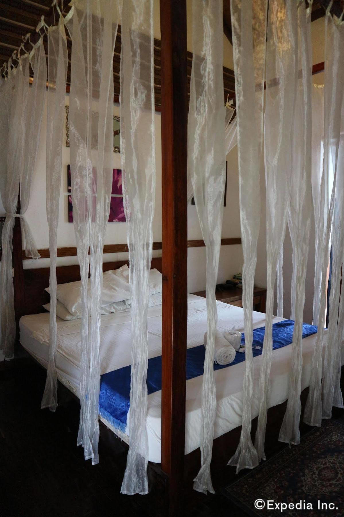 The Lotus Garden Bed & Breakfast Puerto Princesa Екстериор снимка